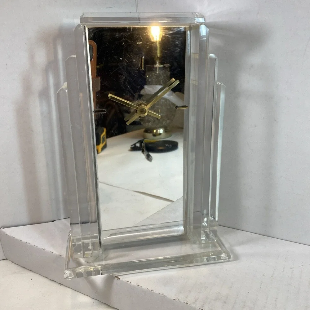 Van Teal Art Deco MCM Lucite Sculpture Mantle Clock‎ Mirrored Face Brass Hands